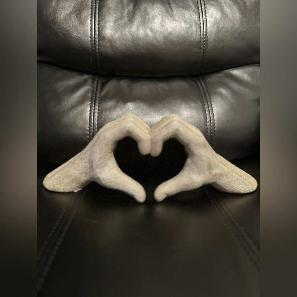 Gesture Decoration, Love Finger Statue Modern